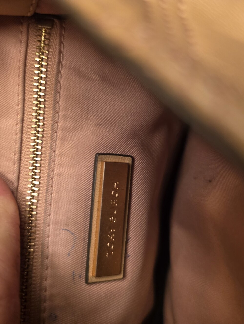 Quilted Leather Shoulder Bag in Nude with Signature Logo Detail - Picture 3 of 6